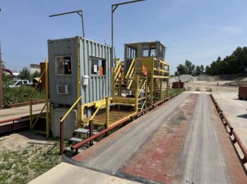 scales {{brizy_dc_image_alt imageSrc=